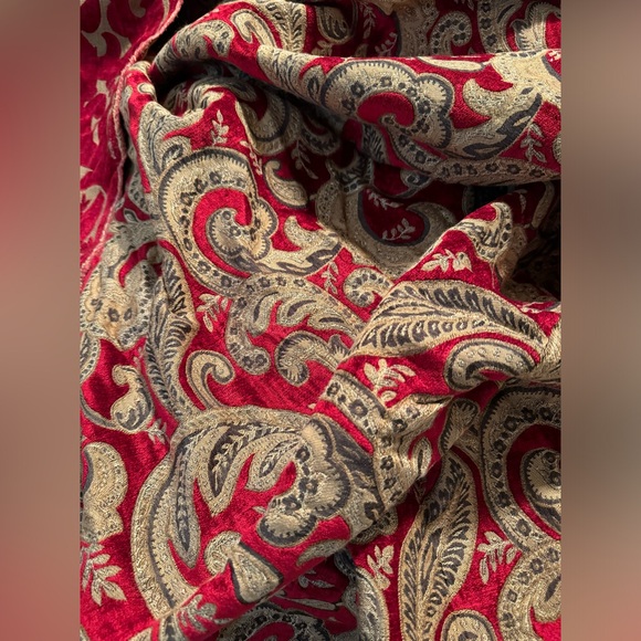 2 yards of velvet brocade fabric red, gold and black - Picture 1 of 4